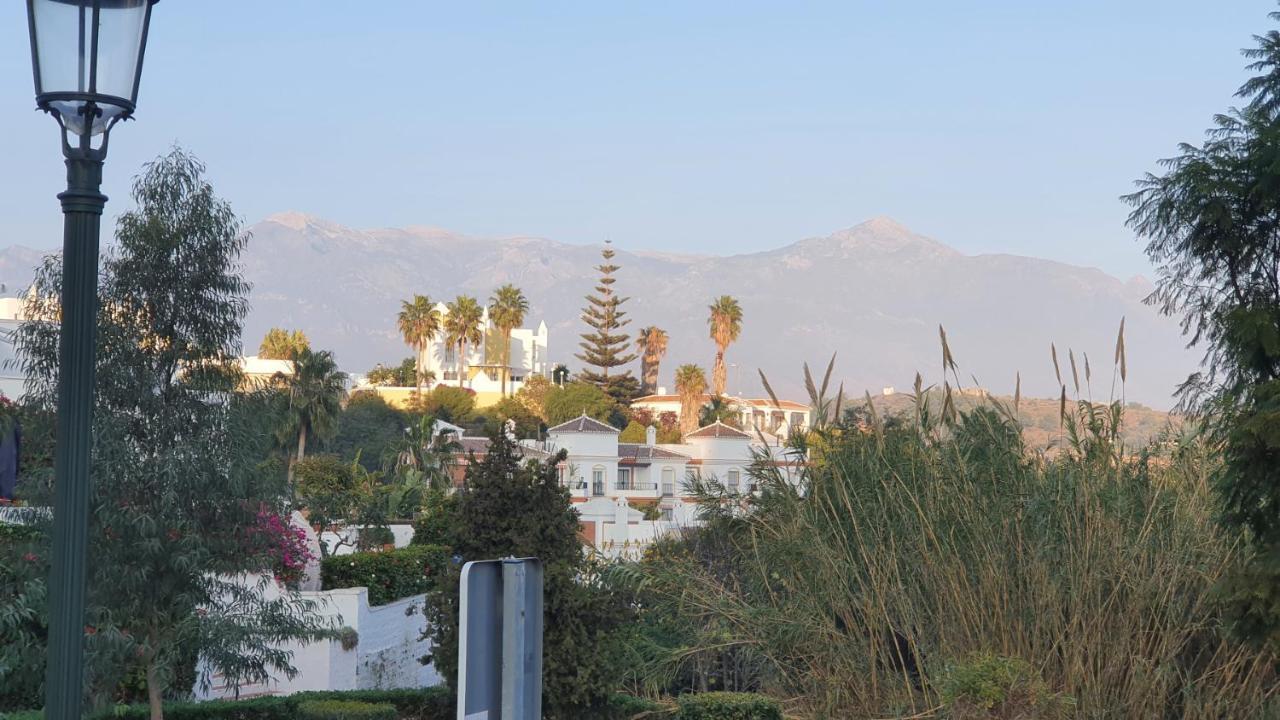 Stilfullt Semesterhus Naera Pool Och Strand. Nerja Eksteriør billede